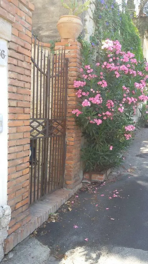 Villa Sciala' Taormina 0*,