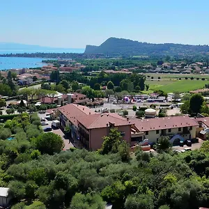 https://donna-silvia.it-lombardy.com