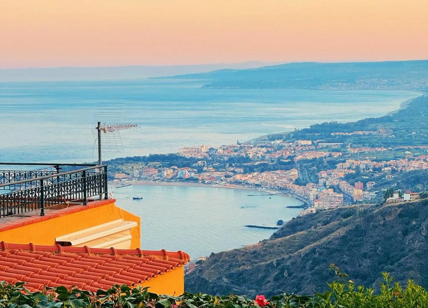 Sciala' Villa Taormina Italy